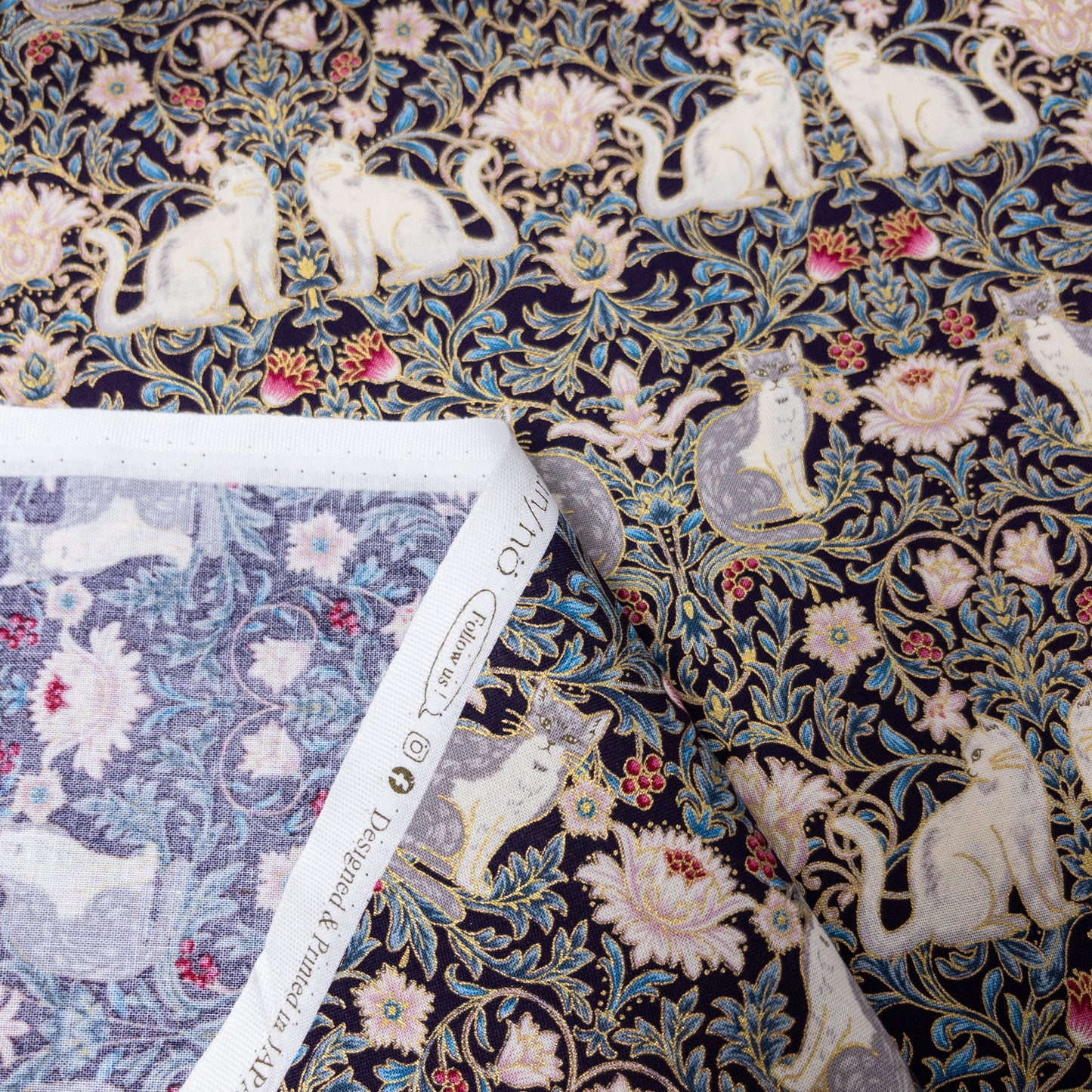 Quilt Gate | Cat relief pattern 貓貓浮雕圖案 | cotton printed sheeting 純棉