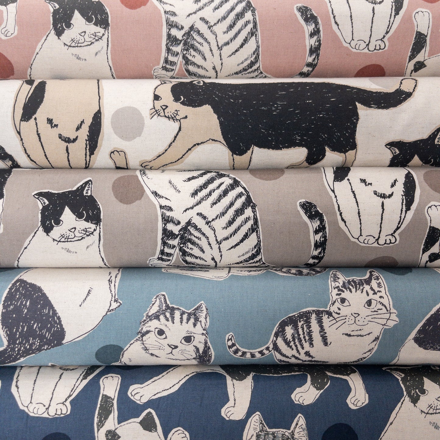 Kobayashi | Nordic Polka Dot Cat 波點大貓 | cotton linen 棉麻