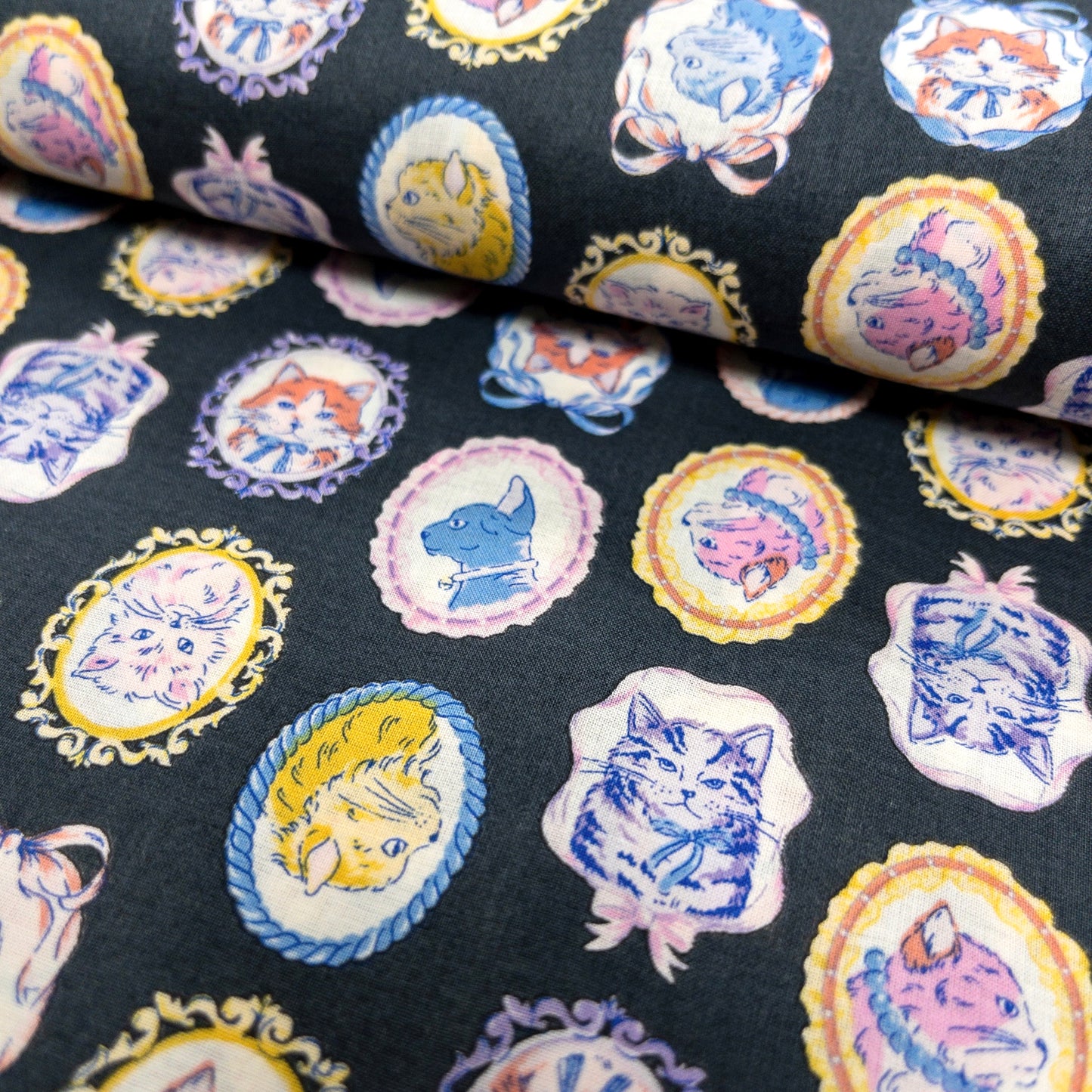 Japan | mirror cat 貓貓鏡子 | cotton printed 60s 純棉