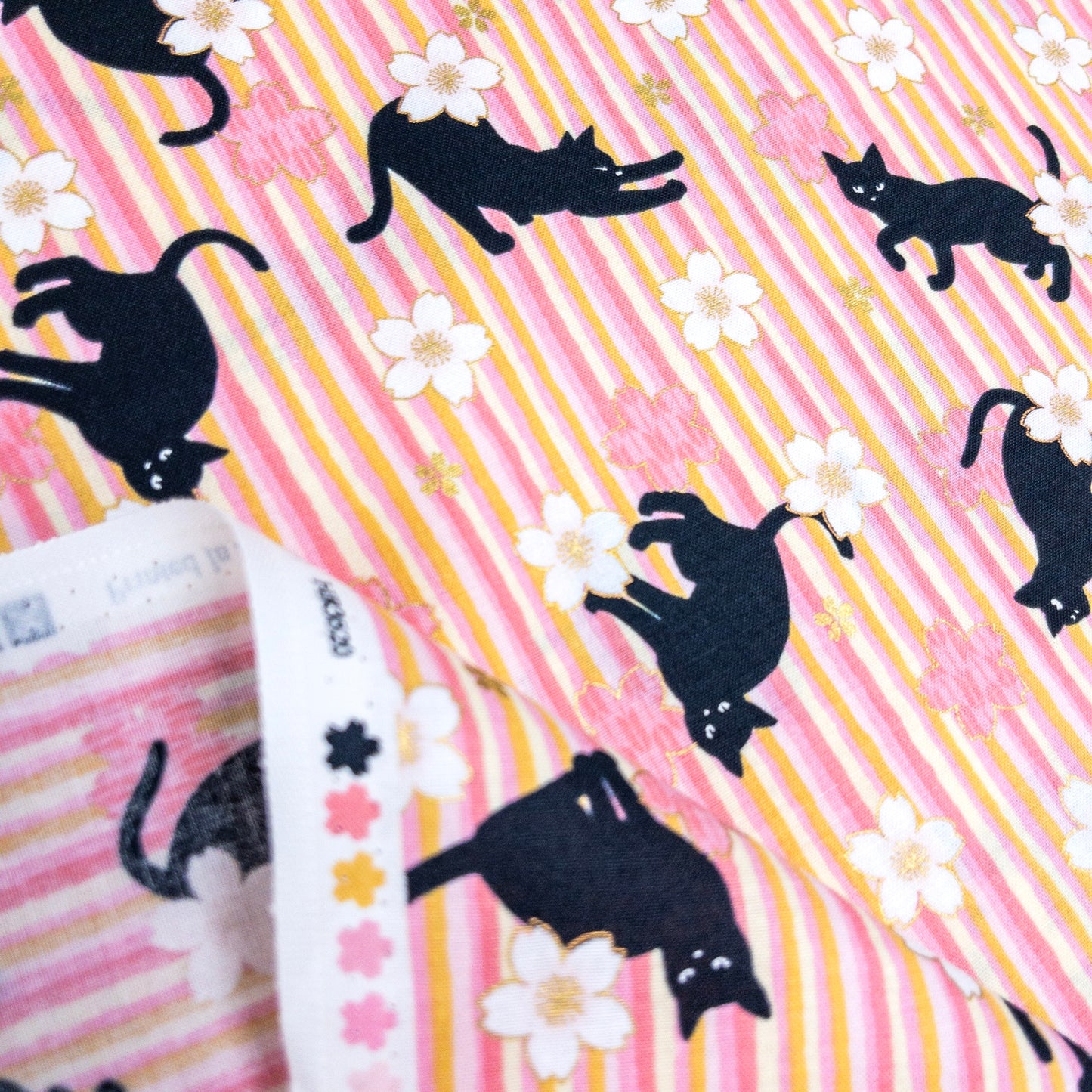 Quilt Gate | bronzing sakura stripe black cats 燙金櫻花間條黑貓 | cotton printed sheeting 純棉