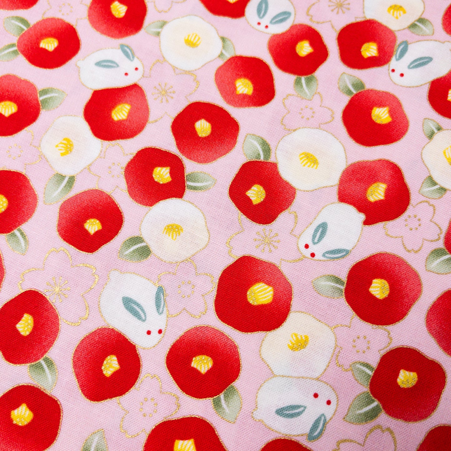 Quilt Gate | rabbit wagashi 白兔和菓子山茶花 | cotton printed sheeting 純棉