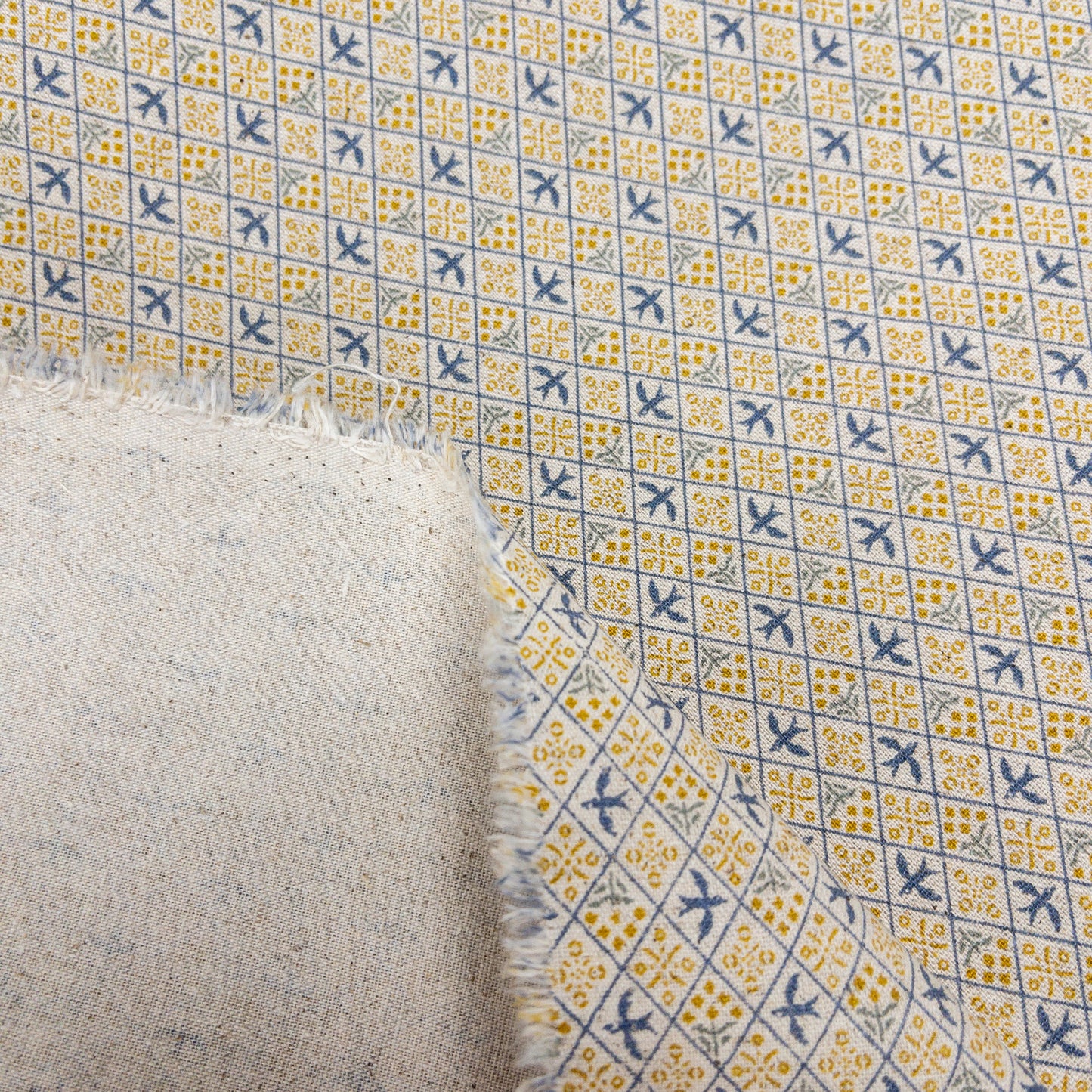 Japan | Bird checkerboard 格紋千鳥 | cotton printed linen canvas 棉麻