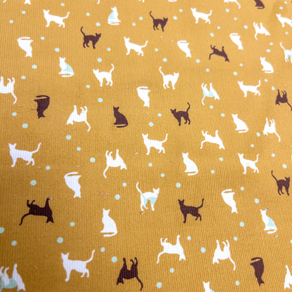 Japan | cat dots 貓貓波點 | cotton printed corduroy 薄燈芯絨