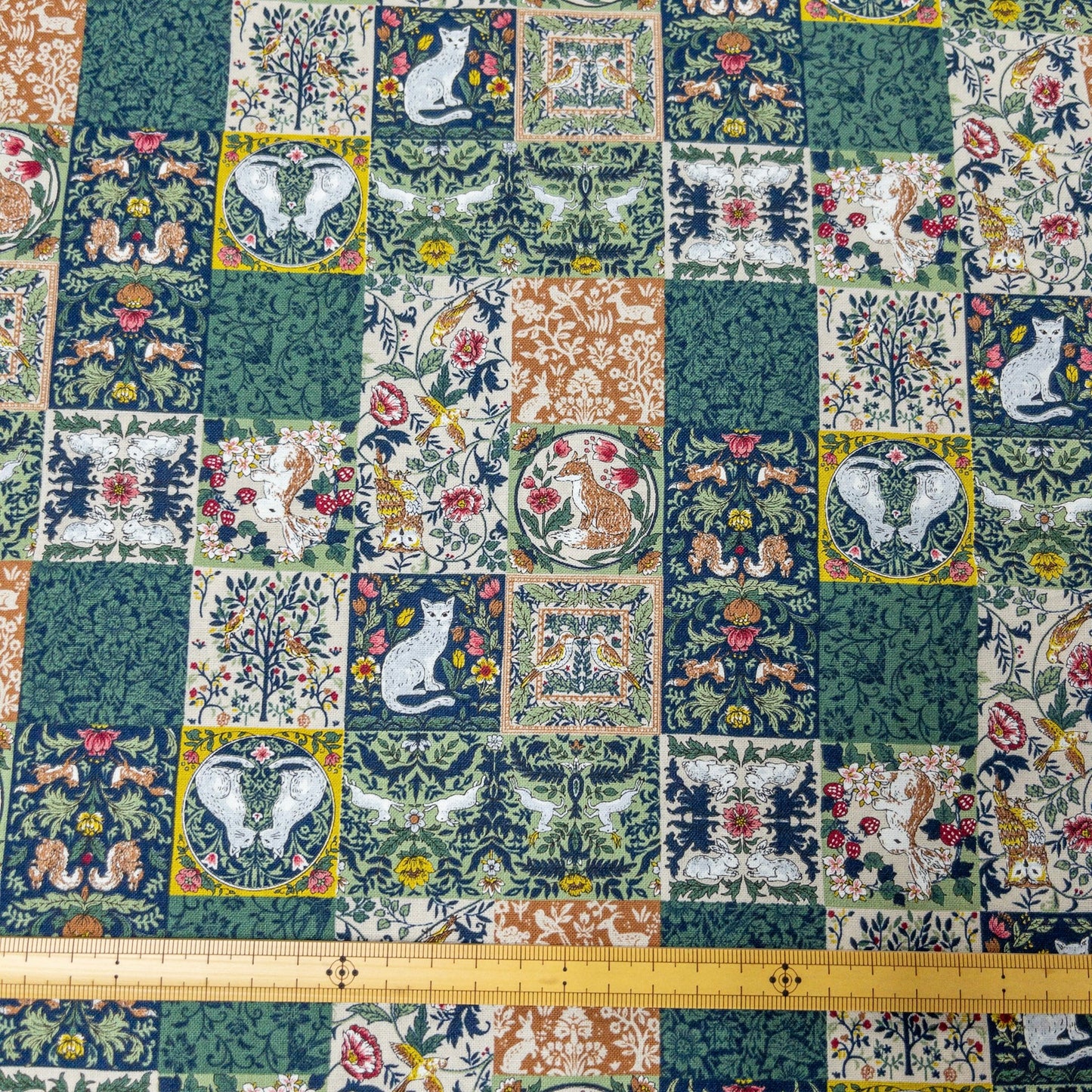 Japan | artistic style animals cat 歐洲動物拼磚 貓貓 | cotton printed sheeting 純棉