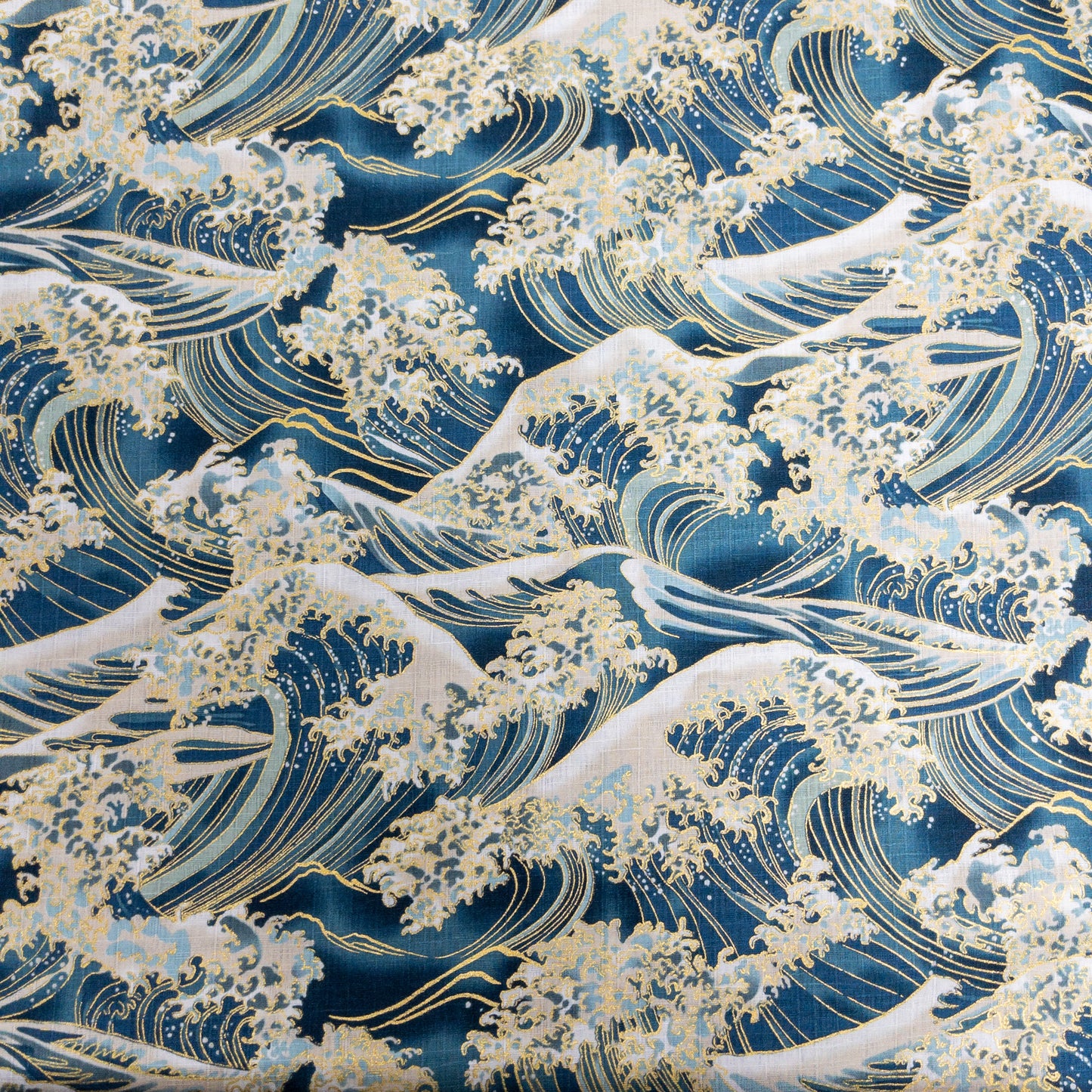 Japan | gilded the great wave off kanagawa 燙金神奈川沖浪裏 | cotton shantung 竹節棉