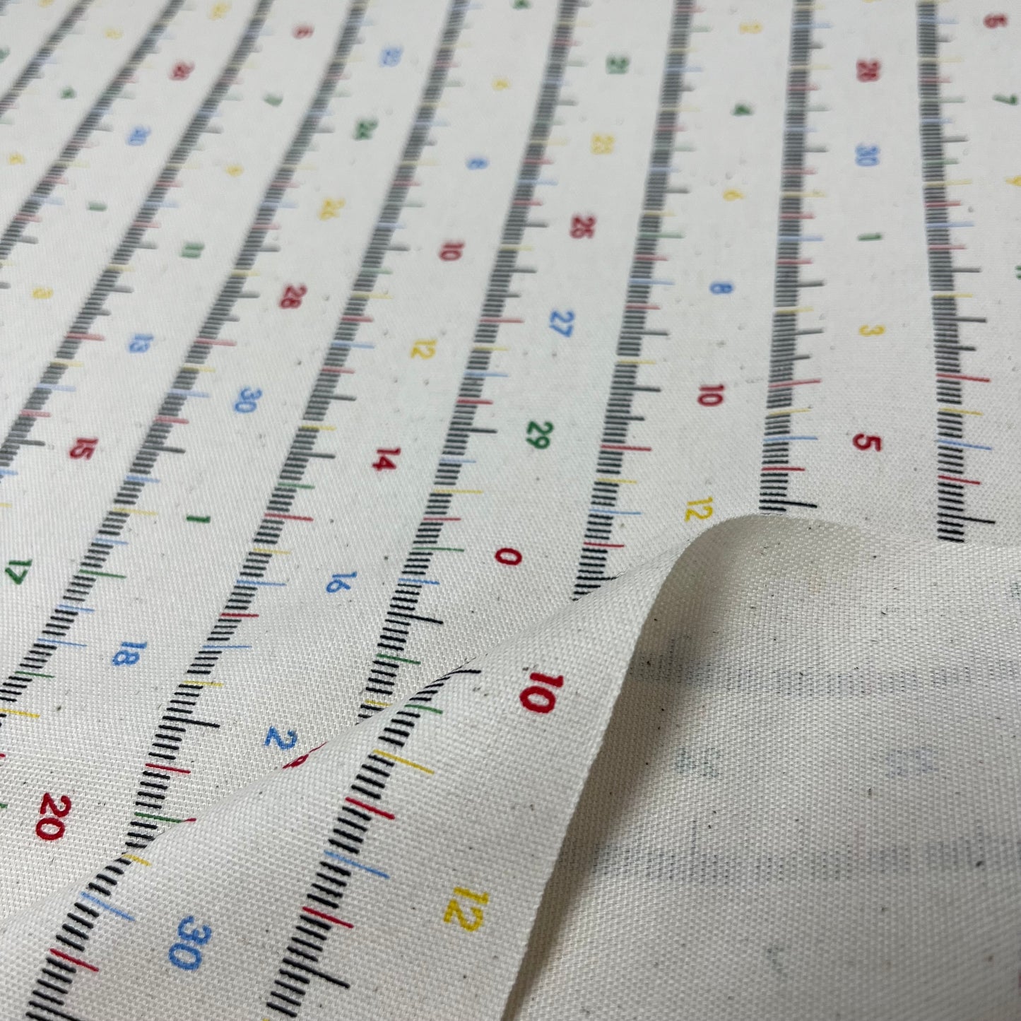 Japan | colored scale pattern 彩色刻度間尺圖案 | cotton printed oxford 純棉