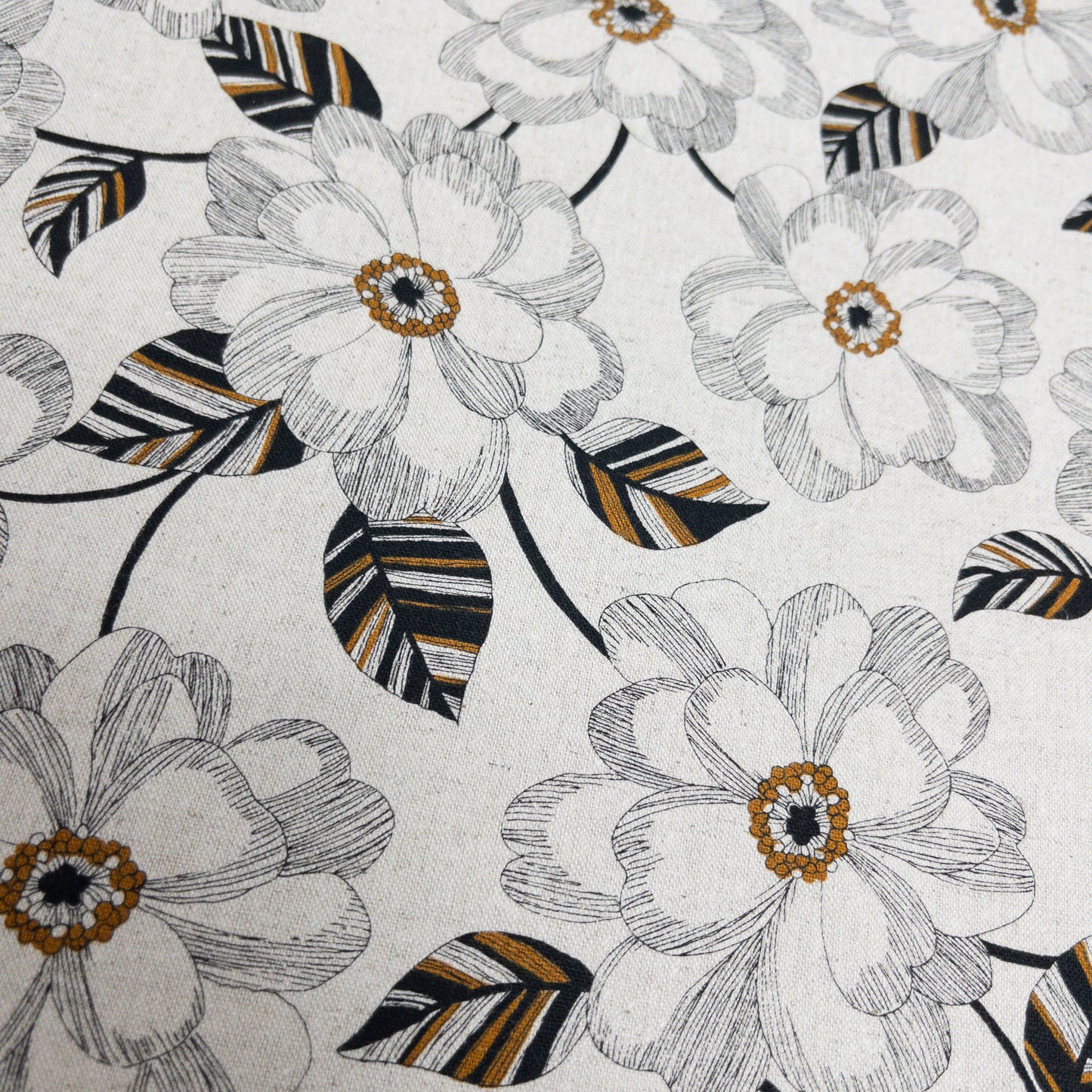 Japan | flowers 鋼筆線條大花 | cotton linen 棉麻