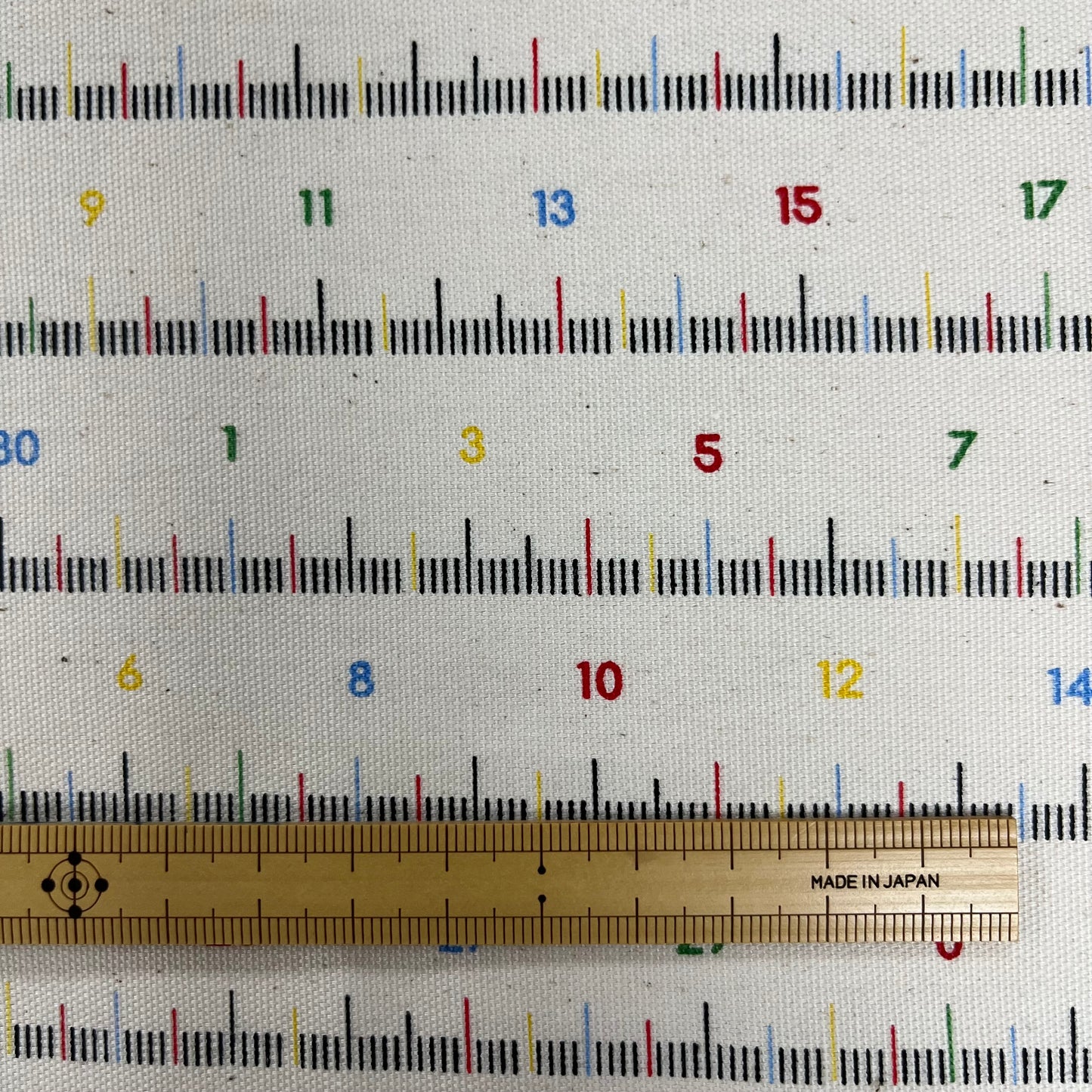 Japan | colored scale pattern 彩色刻度間尺圖案 | cotton printed oxford 純棉