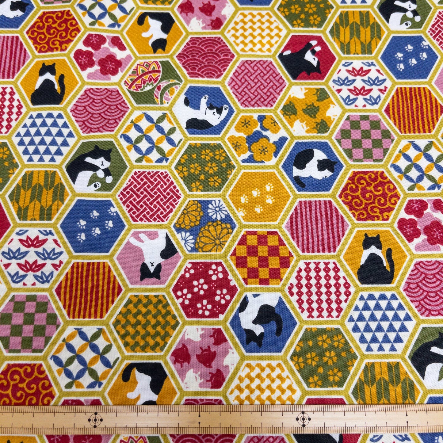 Japan | japanese cats 和風鑽紋貓貓 | cotton printed sheeting 純棉