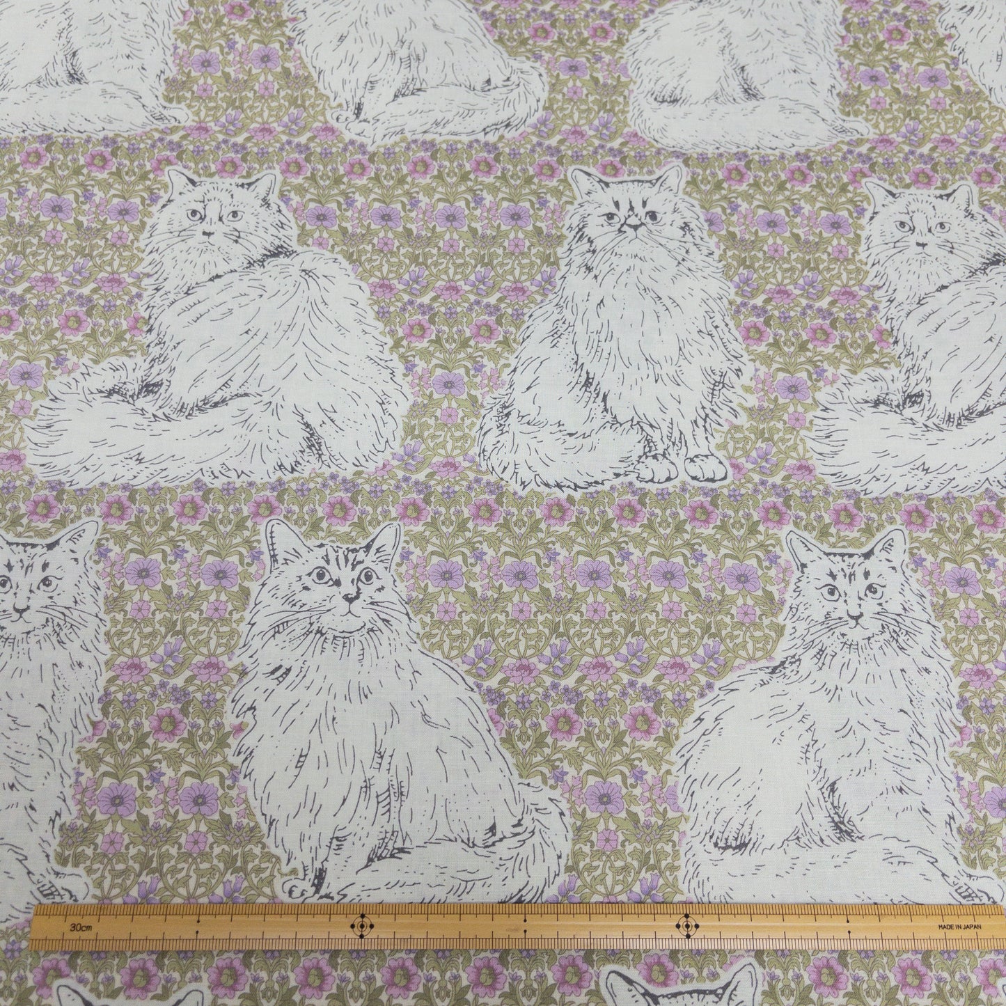 Japan | flowers with cats 歐洲風格紫花貓 | cotton printed shirting 純棉