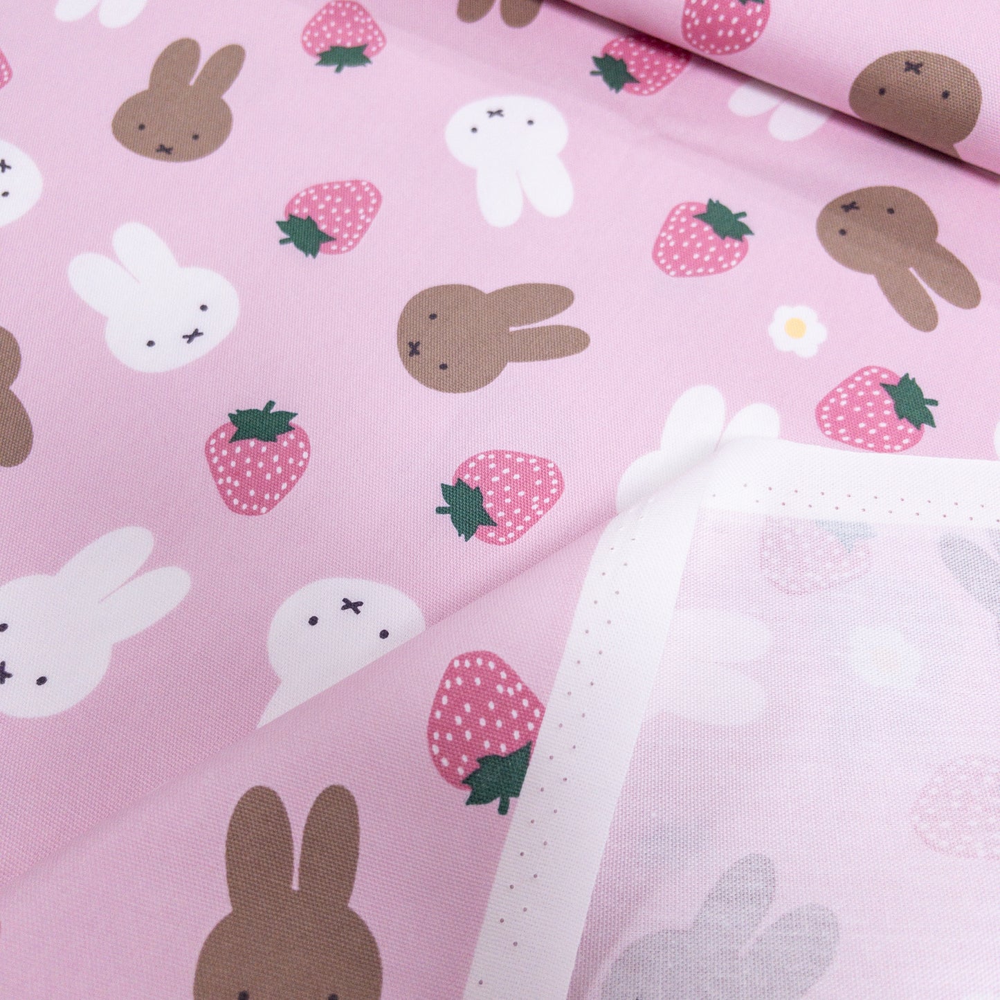 Japan | miffy & strawberry | cotton printed Oxford 純棉