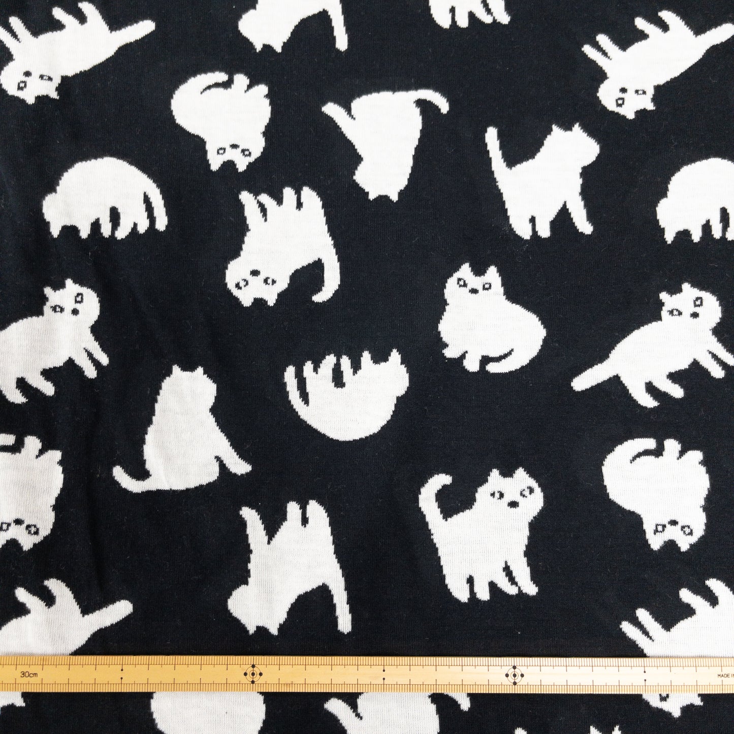 maffon | chubby cat 胖貓貓 | cotton jacquard knit 雙面純棉提花針織 - 160cm