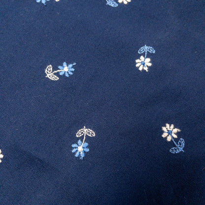 Japan | blue little flower 藍白花束刺繡 | cotton 純棉