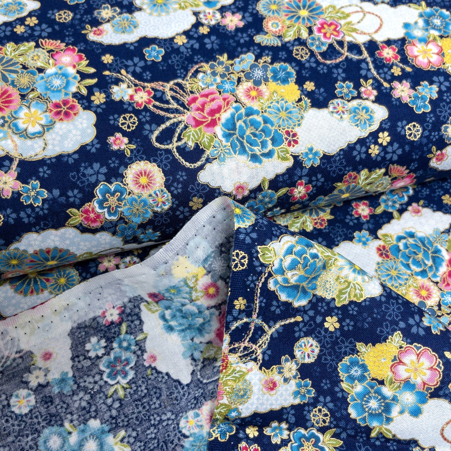 Japan | gilded Japanese clouds and flowers 燙金和風雲海花 | cotton printed sheeting