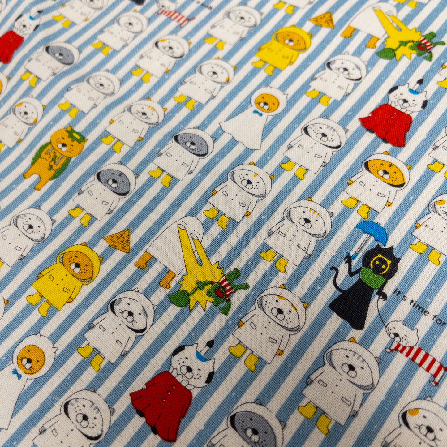Kobayashi | raincoats cats 雨衣貓貓 | cotton canvas 純棉