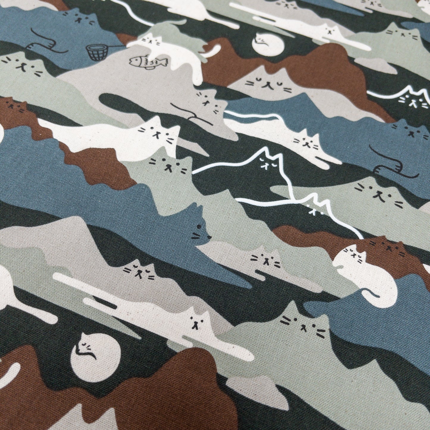 Taiwan | cat hill 貓貓山 | cotton printed oxford 純棉