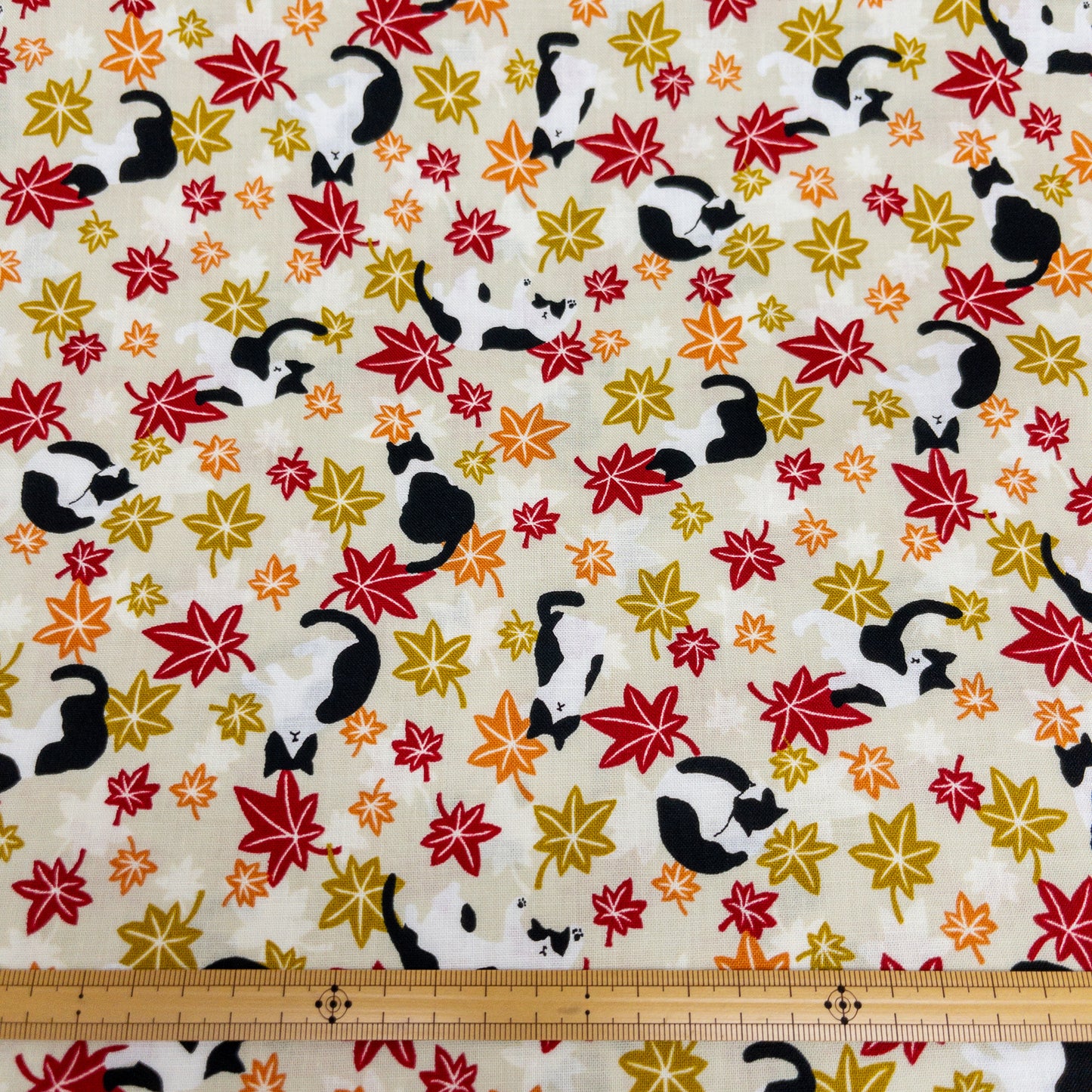 Japan | japanese maple leaf & cats 和風楓葉貓貓 | cotton printed sheeting 純棉