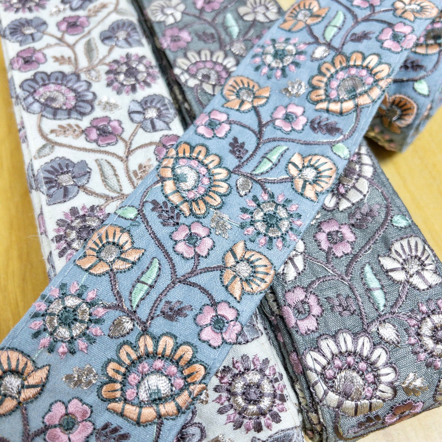 embroidery webbing 刺繡帶 | line flower 線花 5.5cm