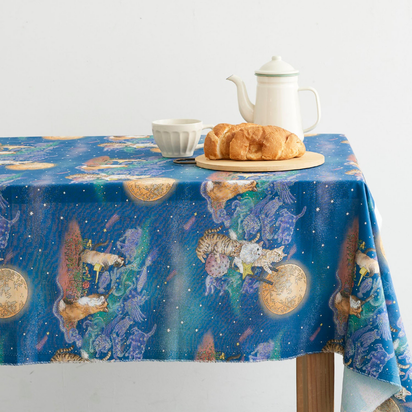 Japan | 365 cat. art Cats in the Moonlight 月光下的童話世界貓貓 | cotton printed sheeting 純棉