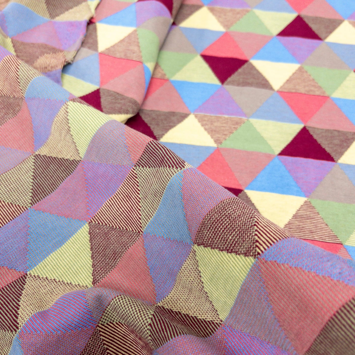 maffon | triangle patterns red blue green brown 三角拼色 紅藍綠啡 | cotton jacquard knit 雙面純棉提花針織 - 170cm