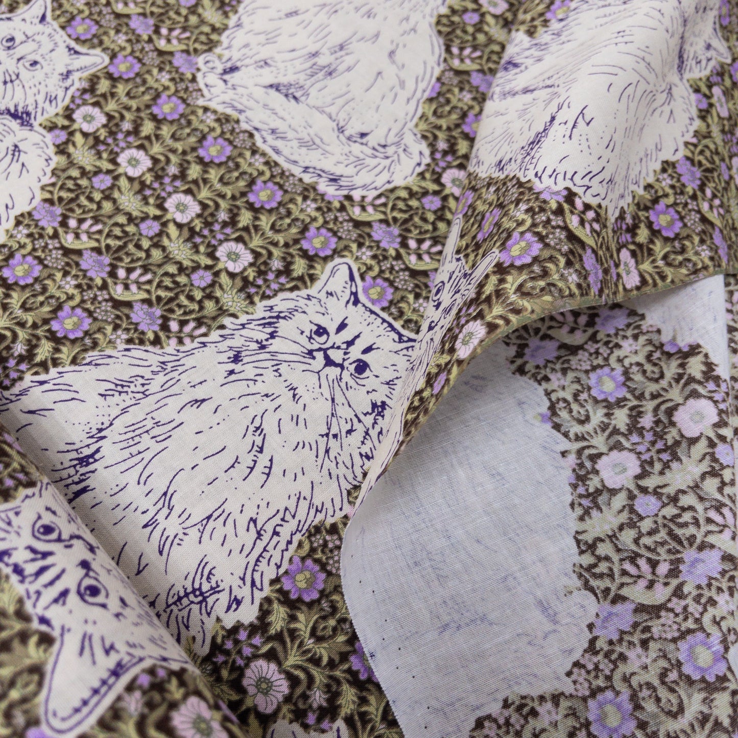 Japan | flowers with cats 歐洲風格紫花貓 | cotton printed shirting 純棉