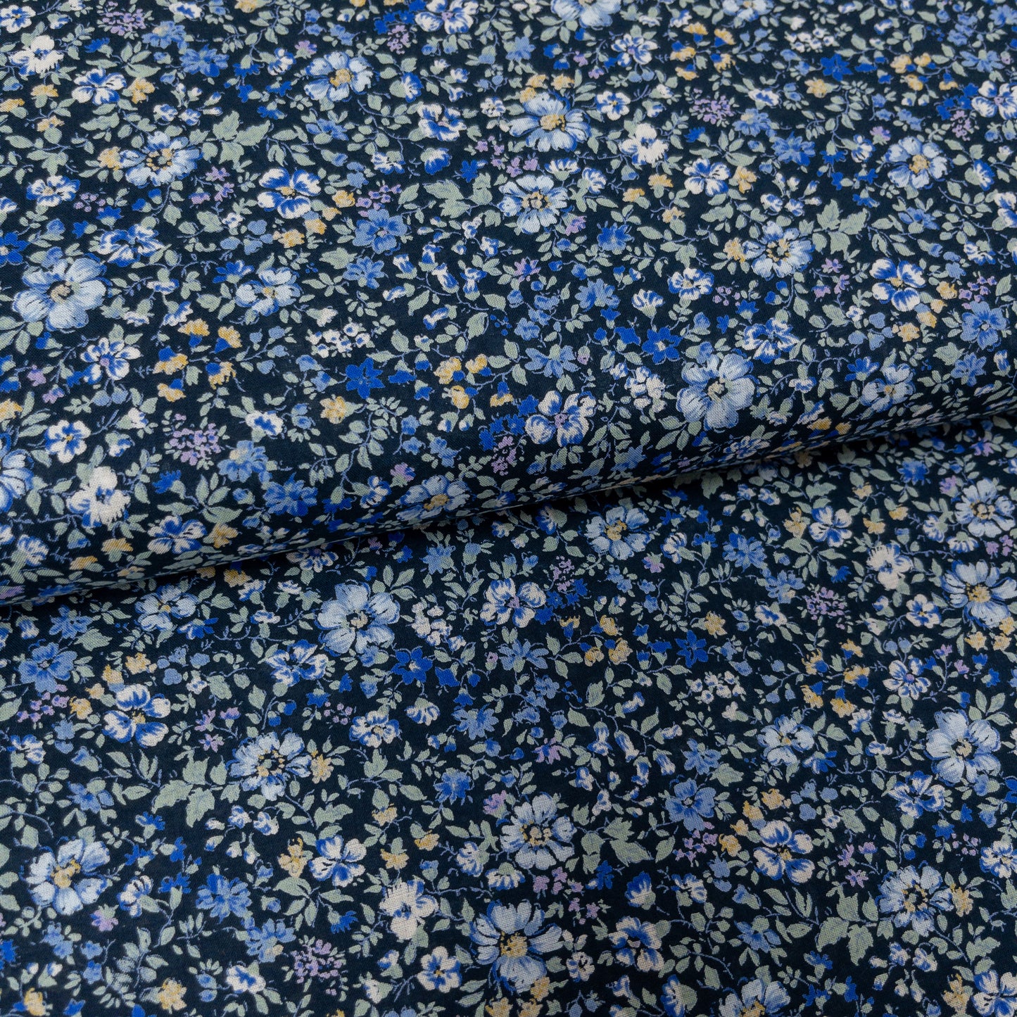 Japan | small flowers 小碎花 | cotton printed lawn 60s 60支薄棉