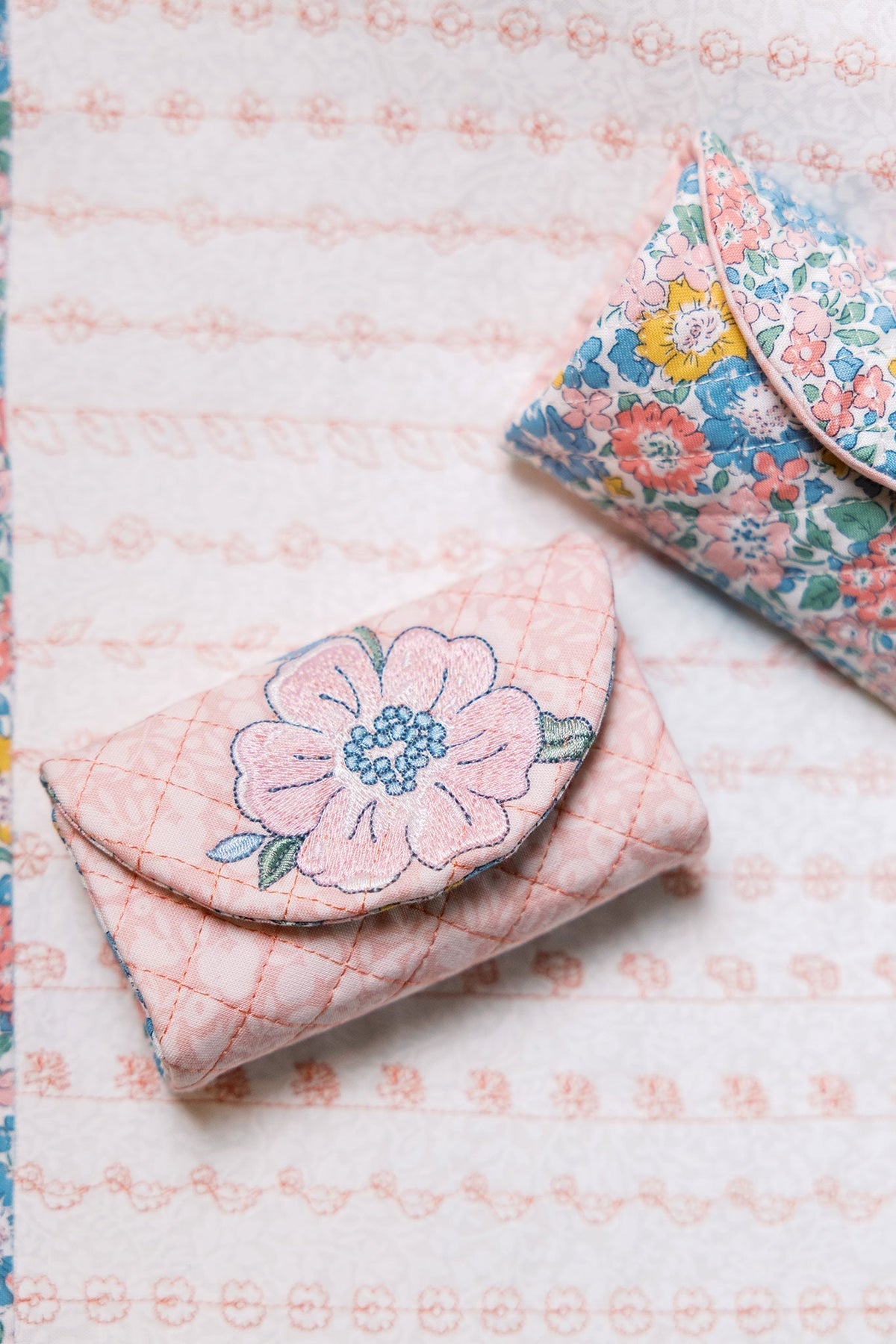 預購! 限量 瑞士BERNINA x Liberty B580 特別版高階電腦縫紉刺繡機 (轉數快/銀行轉帳/現金優惠價$39800)