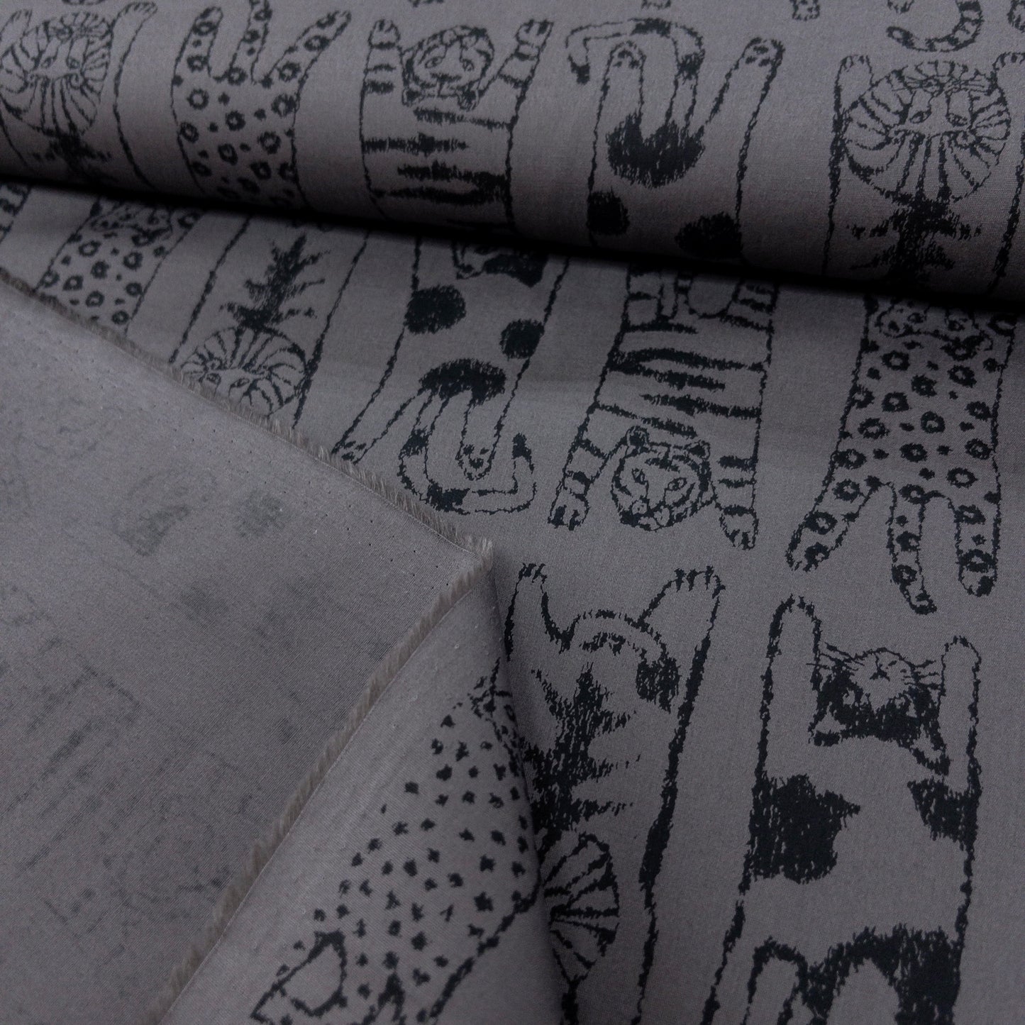 Japan | lying animals 趴趴動物 | cotton printed 40s 純棉