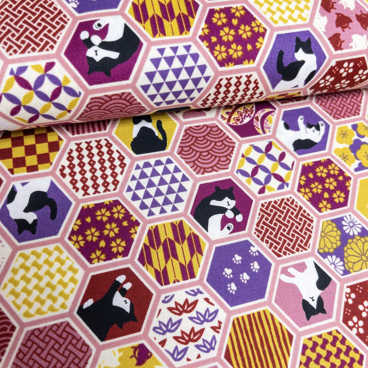 Japan | japanese cats 和風鑽紋貓貓 | cotton printed sheeting 純棉