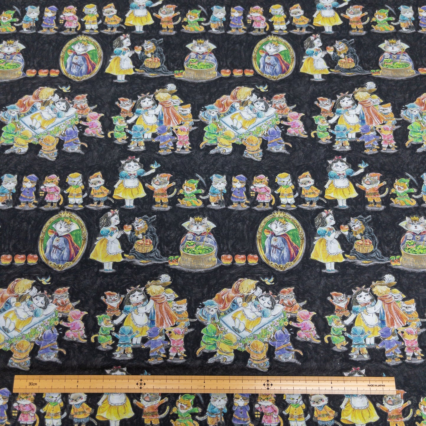 Japan | 『Hoyoka』Snow White Cats 白雪貓貓 | cotton printed sheeting 純棉