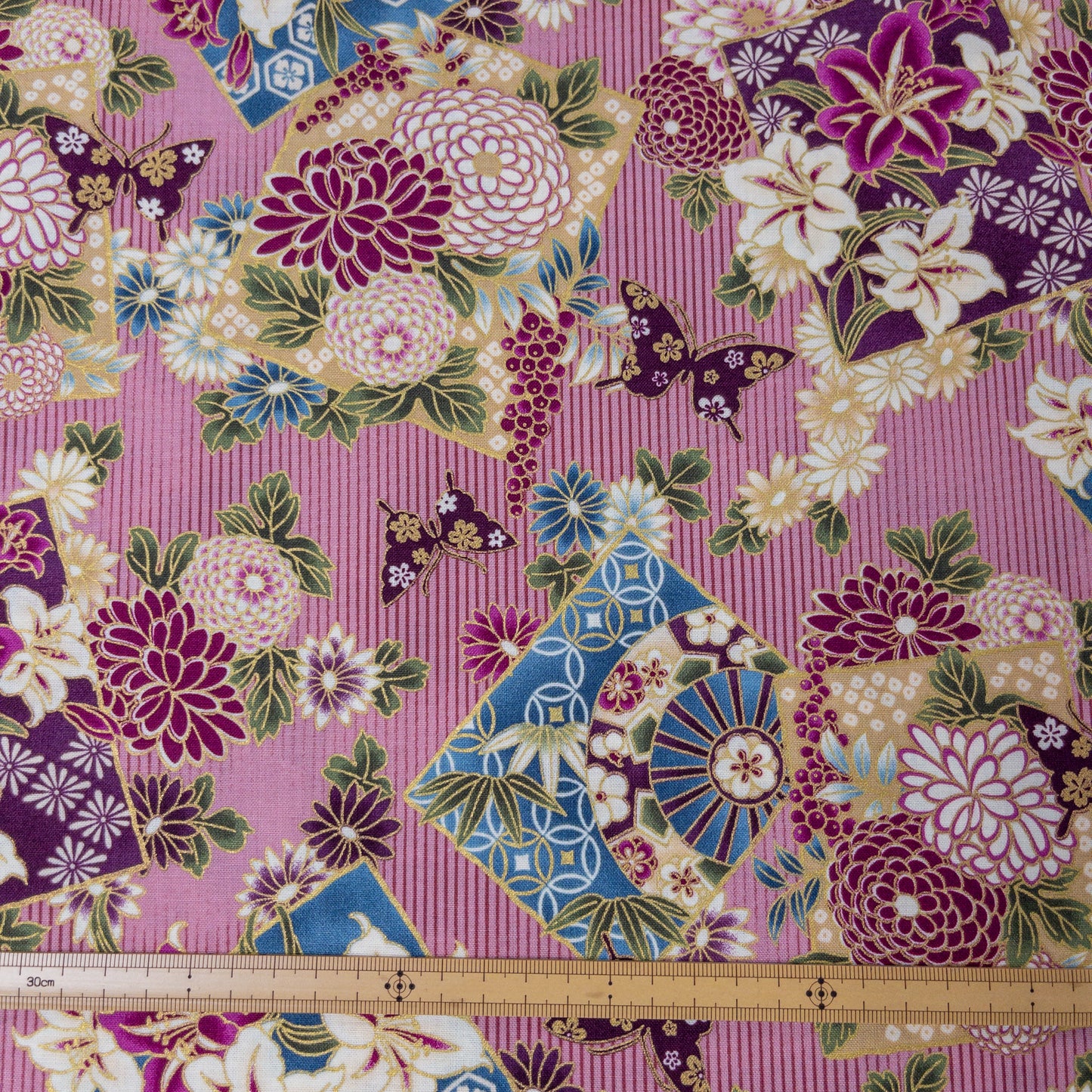 Quilt Gate | Japanese flowers butterfly 和風花球蝴蝶 | cotton printed sheeting 純棉