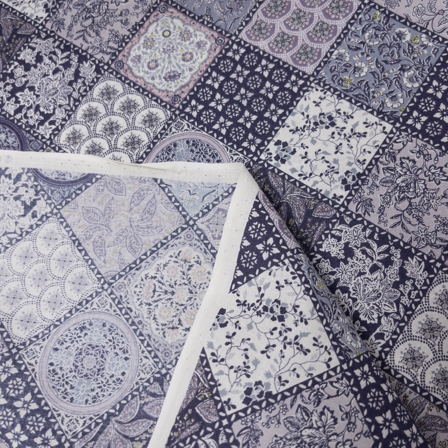 Japan | argyle pattern 菱形花磚 | cotton printed shirting 純棉