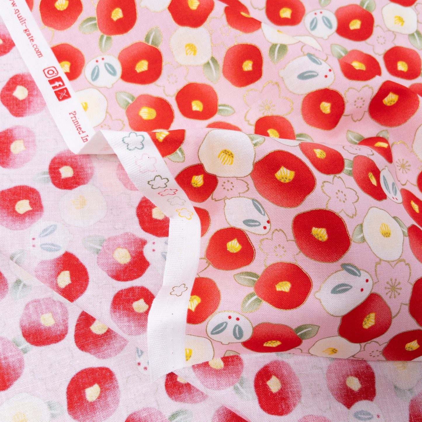 Quilt Gate | rabbit wagashi 白兔和菓子山茶花 | cotton printed sheeting 純棉