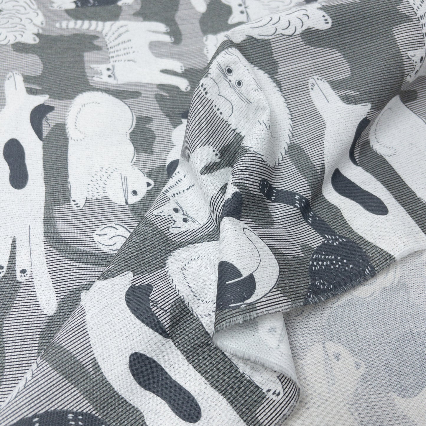 nora. | hairy cat 毛茸茸貓貓 | cotton printed sheeting 純棉