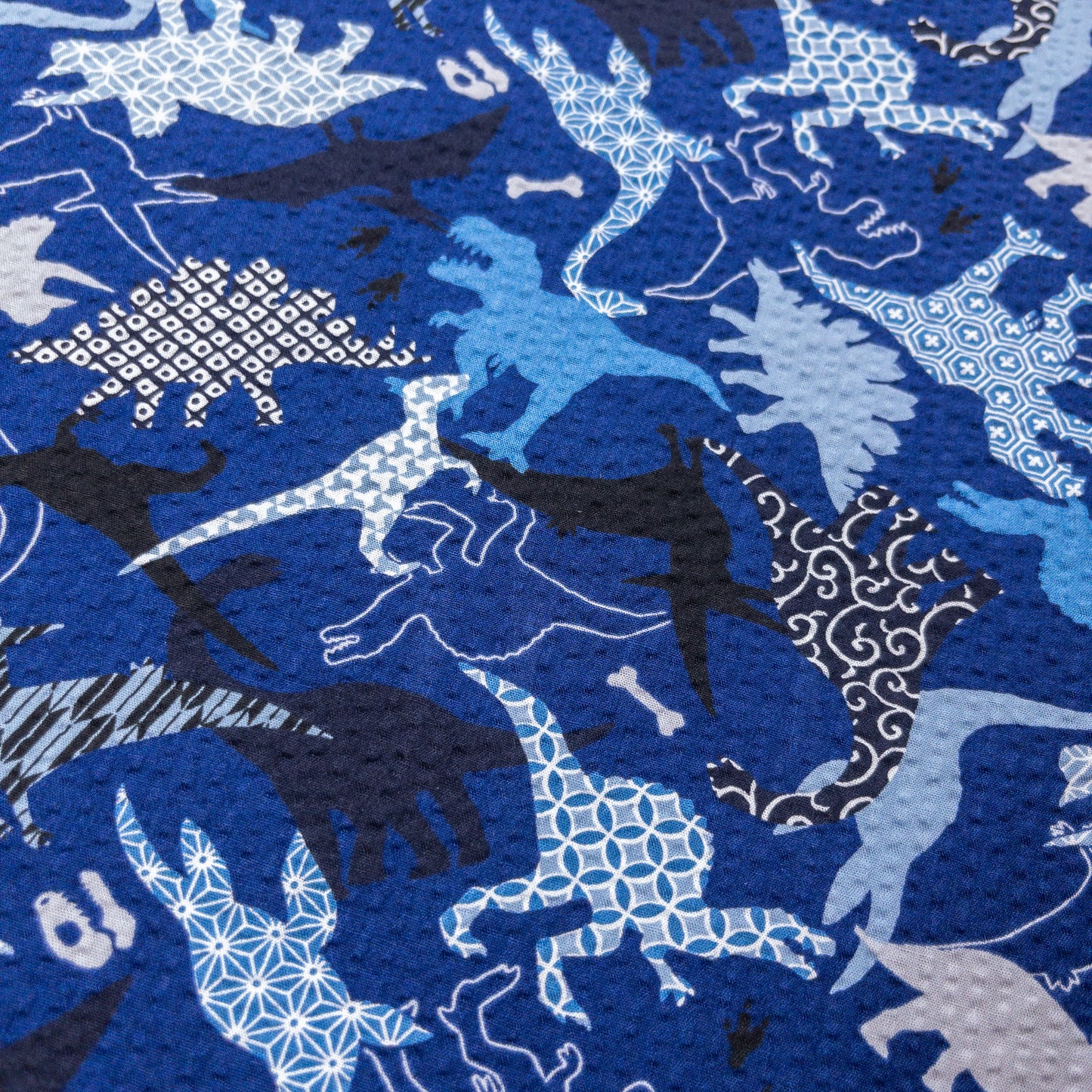 Japan | japanese dinosaurs 和風紋恐龍 | cotton seer sucker 泡泡棉浴衣布