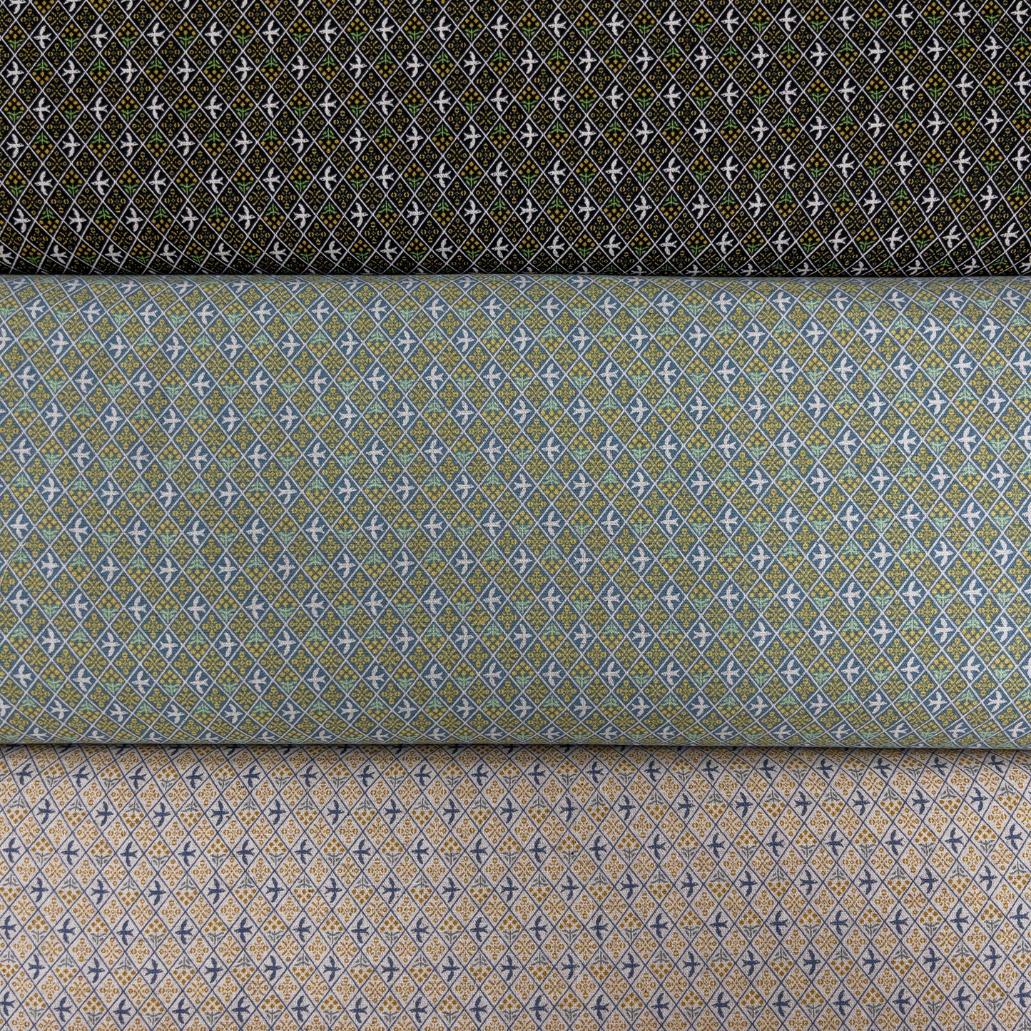 Japan | Bird checkerboard 格紋千鳥 | cotton printed linen canvas 棉麻