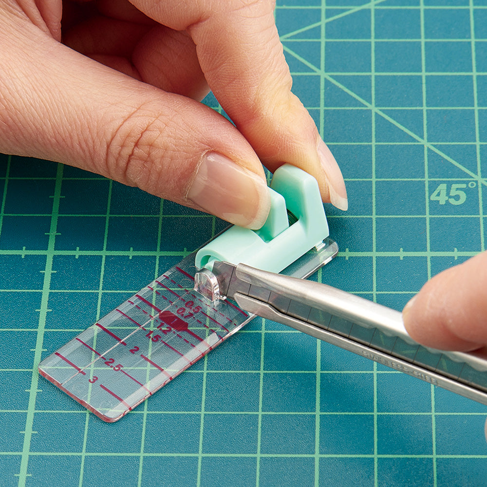 Japan | Clover Seam Allowance Cutter 縫份裁剪尺