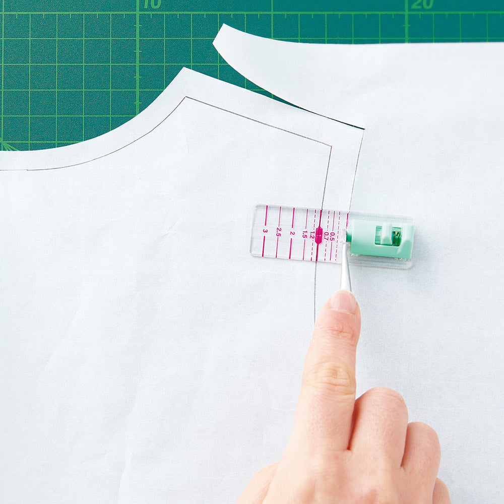 Japan | Clover Seam Allowance Cutter 縫份裁剪尺