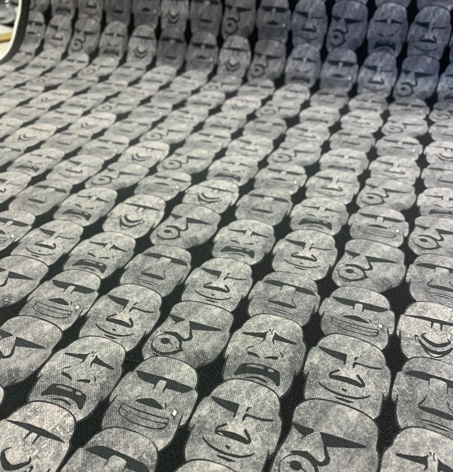 【K‧T FABRIC】摩艾石像 Moai emoji cotton printed oxford 純棉