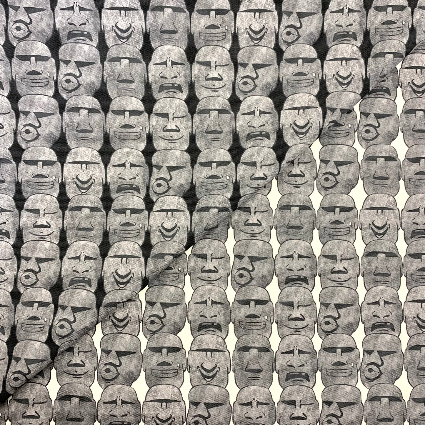 【K‧T FABRIC】摩艾石像 Moai emoji cotton printed oxford 純棉